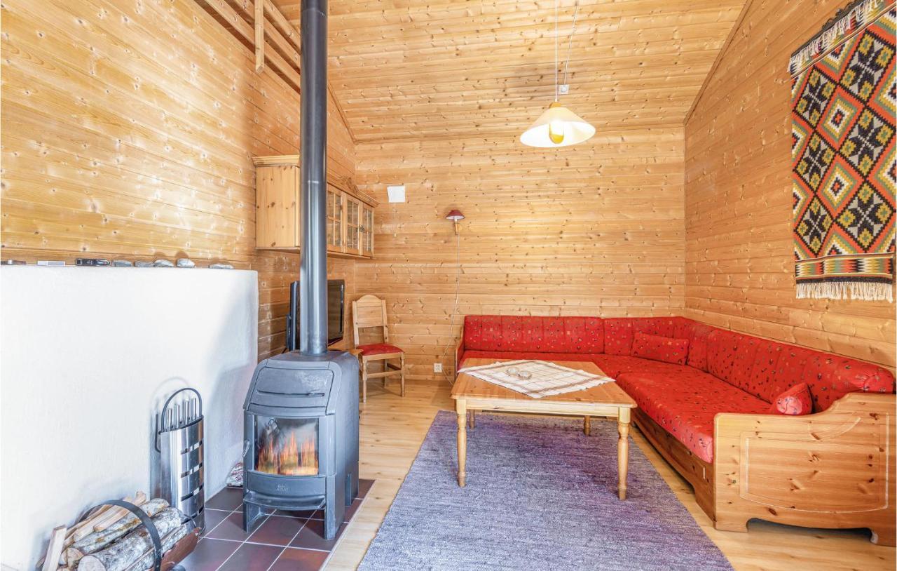 Cozy Home In Fjaerland With House A Mountain View Dış mekan fotoğraf