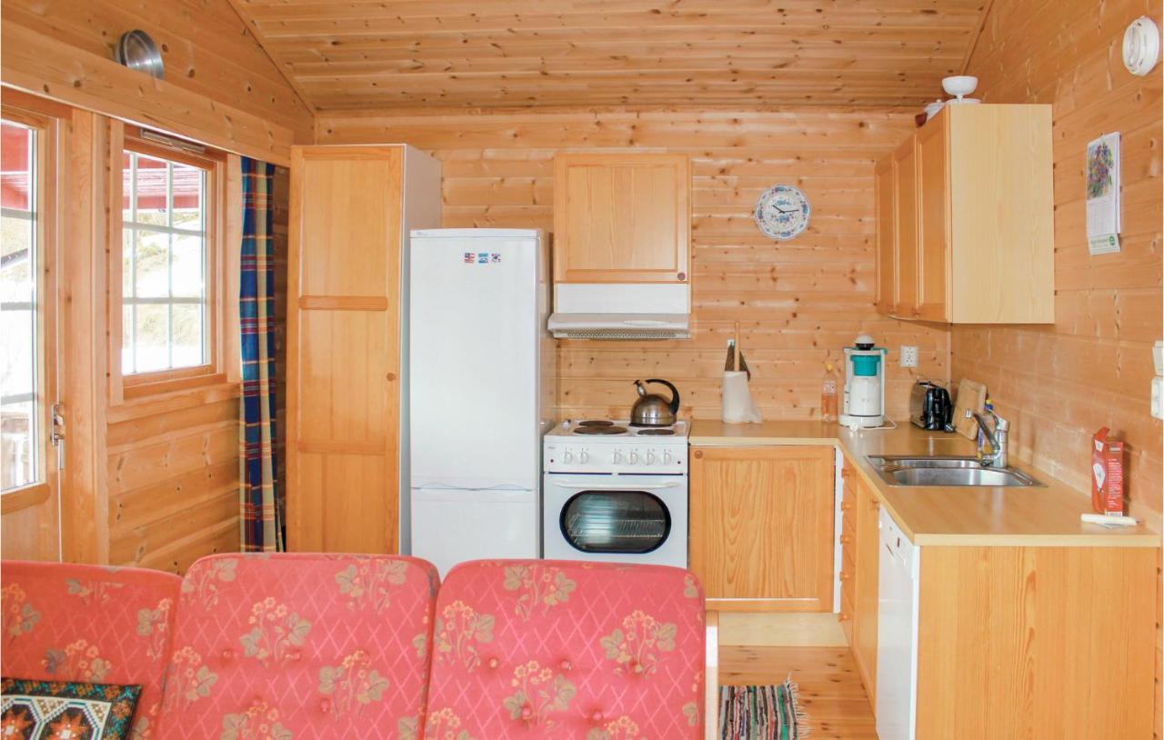 Cozy Home In Fjaerland With House A Mountain View Dış mekan fotoğraf